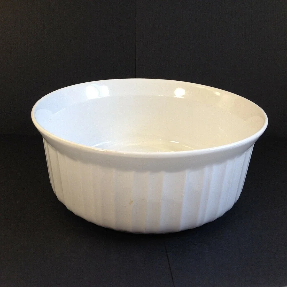 Corning 1.5 Qt French White Baking Casserole Dish 1.4 L w/ Pyrex G-5-C Lid
